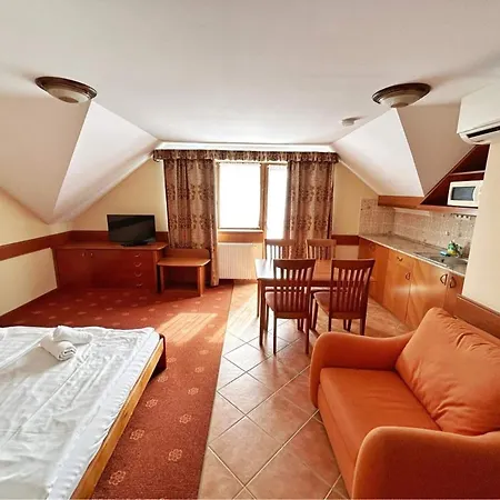 Apartmán Phoenix Spa Apartman House *