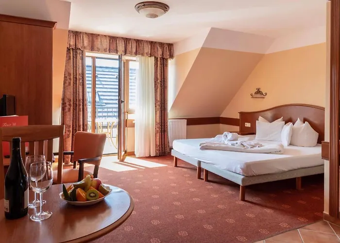 Phoenix House Hévíz